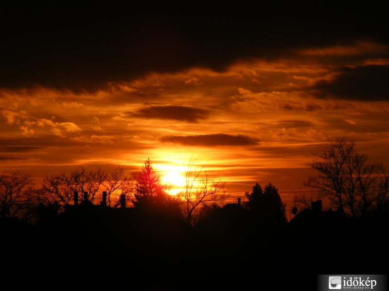 Lenyugvásra készen