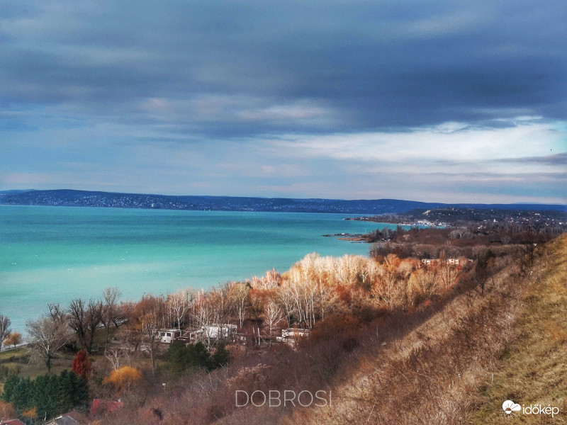 Magaspart Balatonakarattya. 