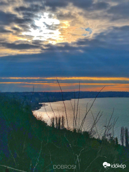 Magaspart Balatonakarattya ma. 