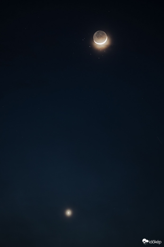 7%-os holdsarló - Vénusz - Plejádok együttállás