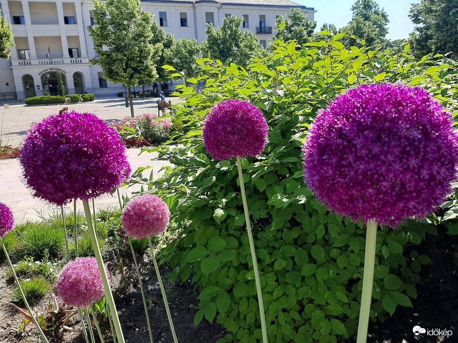 Gömbök