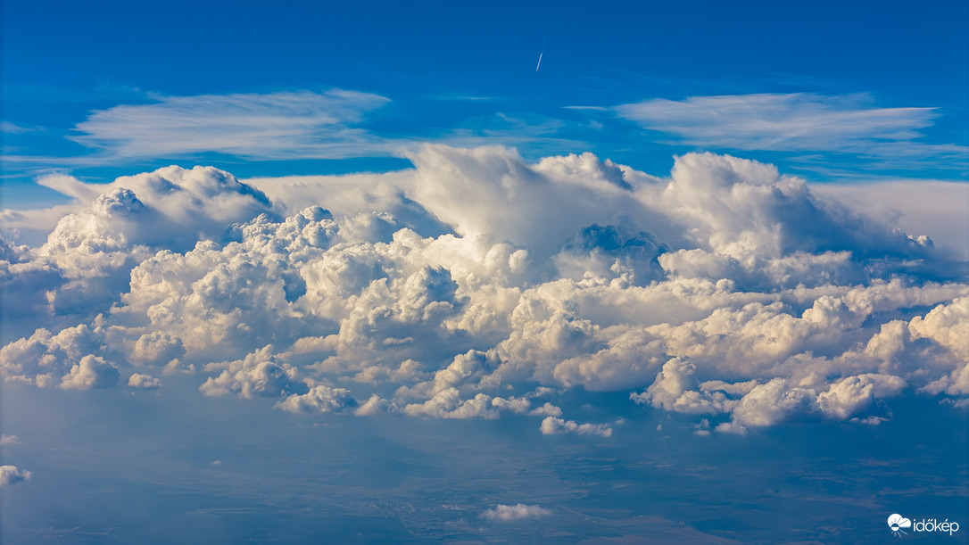 Épülő felhőtorony Ausztriában