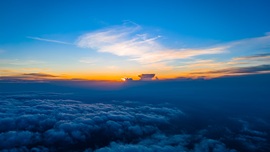 Naplemente mögötti izolált zivatarcella