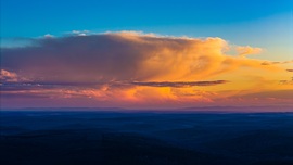 Aranyló felhőóriás