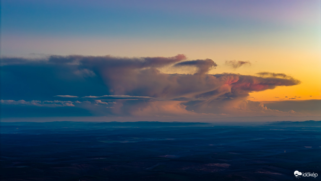 Az alkonyat utolsó fényei