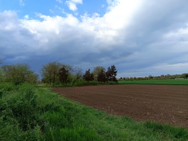 Csak felhő van, eső nincs