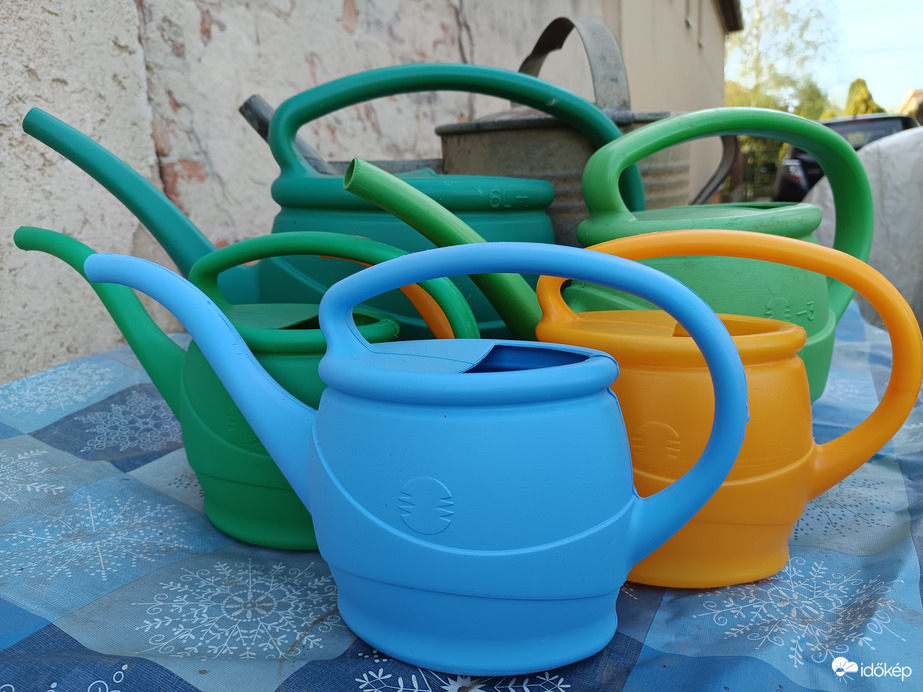 Kívánok mindenkinek szeretettel...