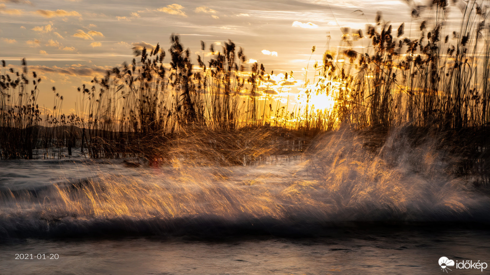 Hullámzó Balaton...