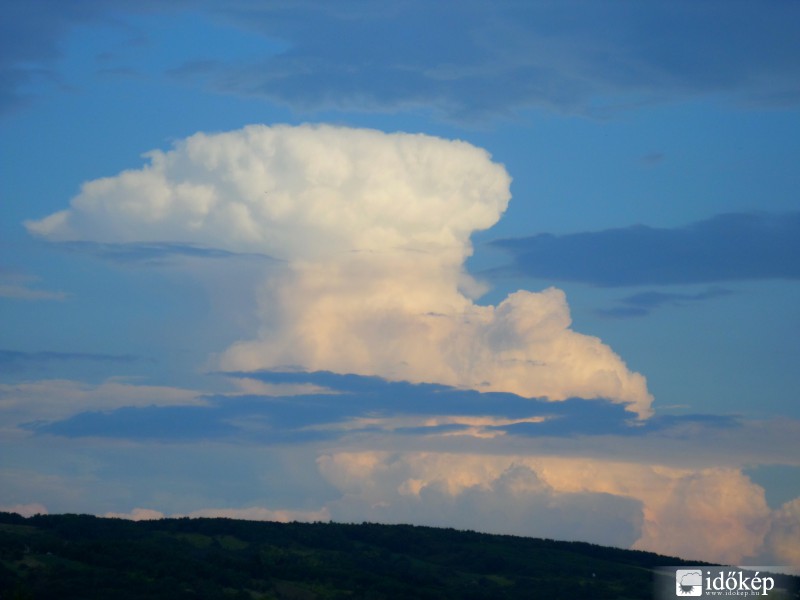 Érdekes felhőforma