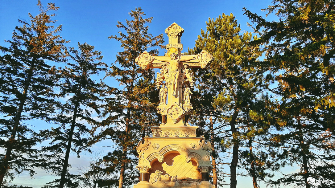 Storno kereszt a lenyugvó nap fényében :)