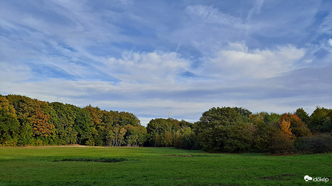 Kék eges - felhős a Fáber-réten 1. :)