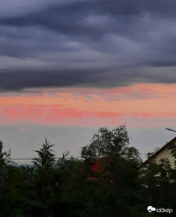 Naplemente keleten