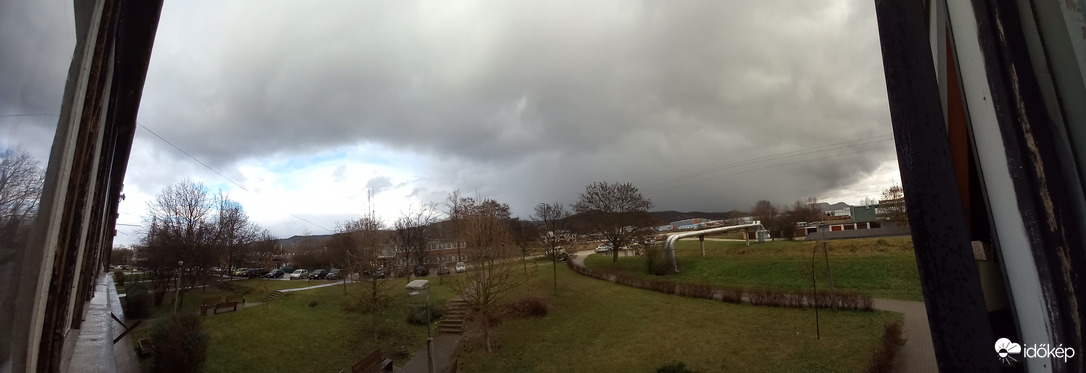 Ahogy elvonult a zápor Esztergomban 