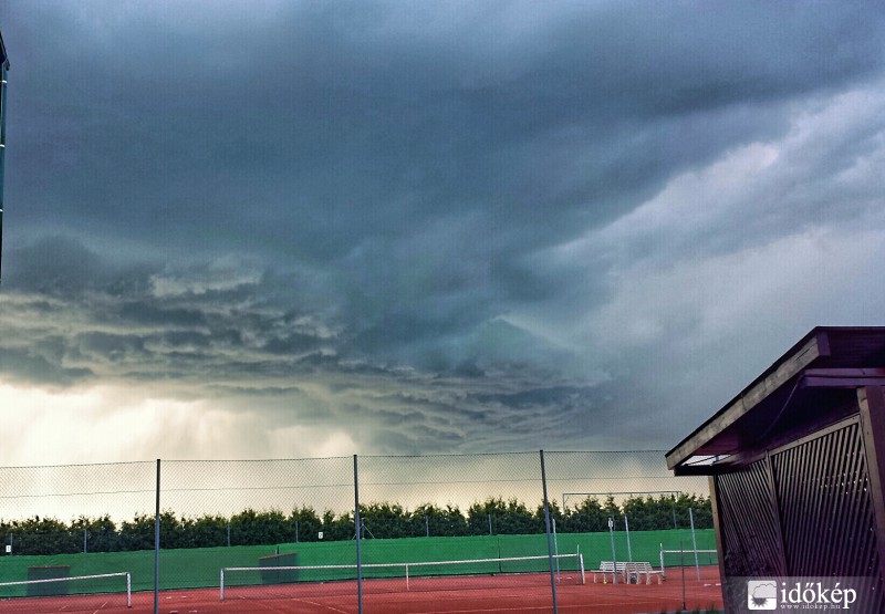 Zivatar Sopron közelében