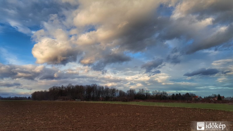 Vonuló felhőzet 2016.01.13.