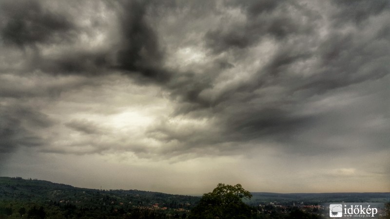 Délutáni zápor Kőszegen 2016.05.02. 
