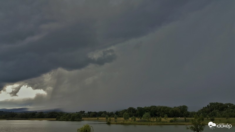 Érkező zivatar Kőszegre 2016.06.11.