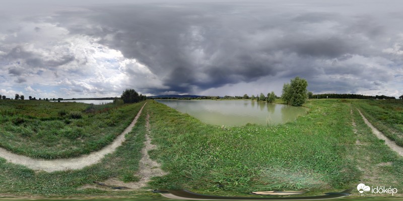 Érkező zivatar Kőszegre 2016.08.16.