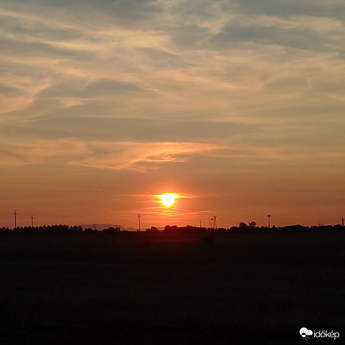 Búcsúzik  augusztustól a nap!