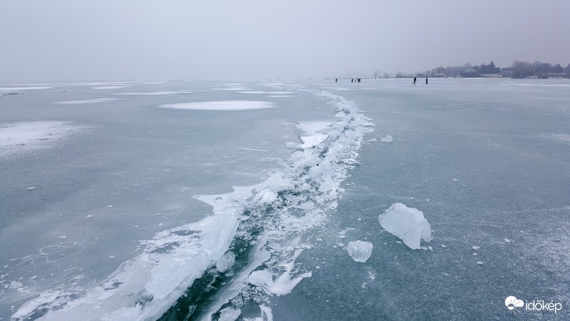 Rianás a balatonon