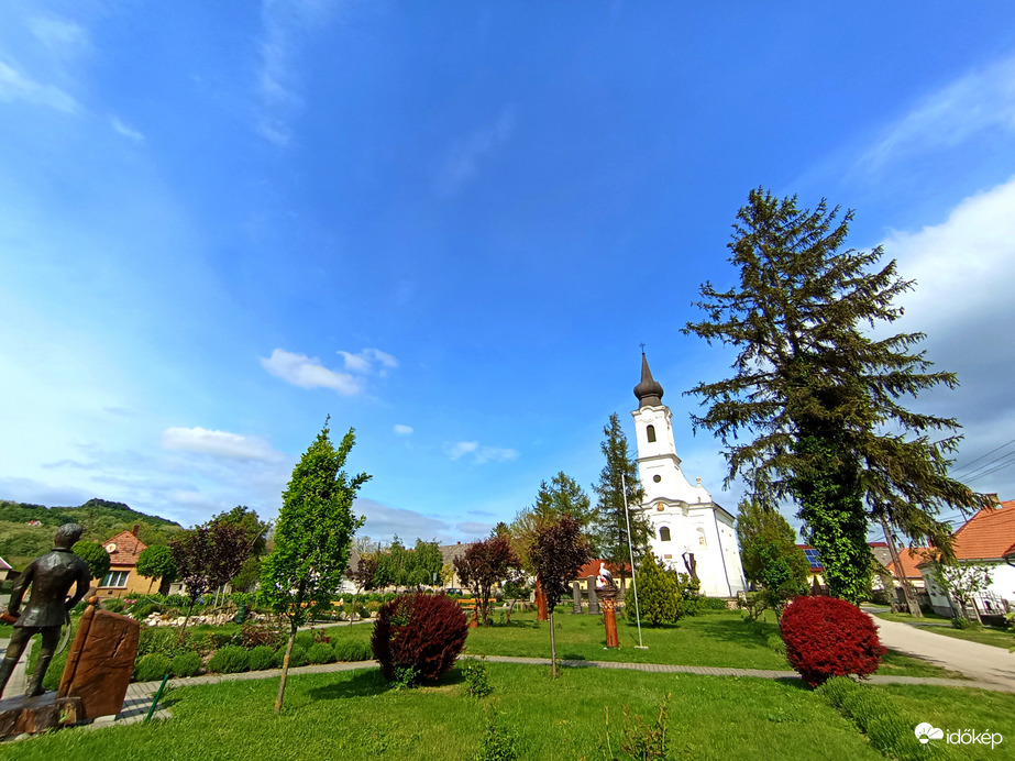 Zalahaláp központja