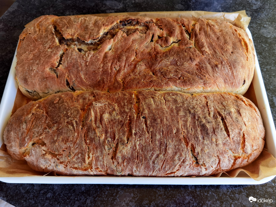 Elkészült a kovászos húsvéti kalács! 