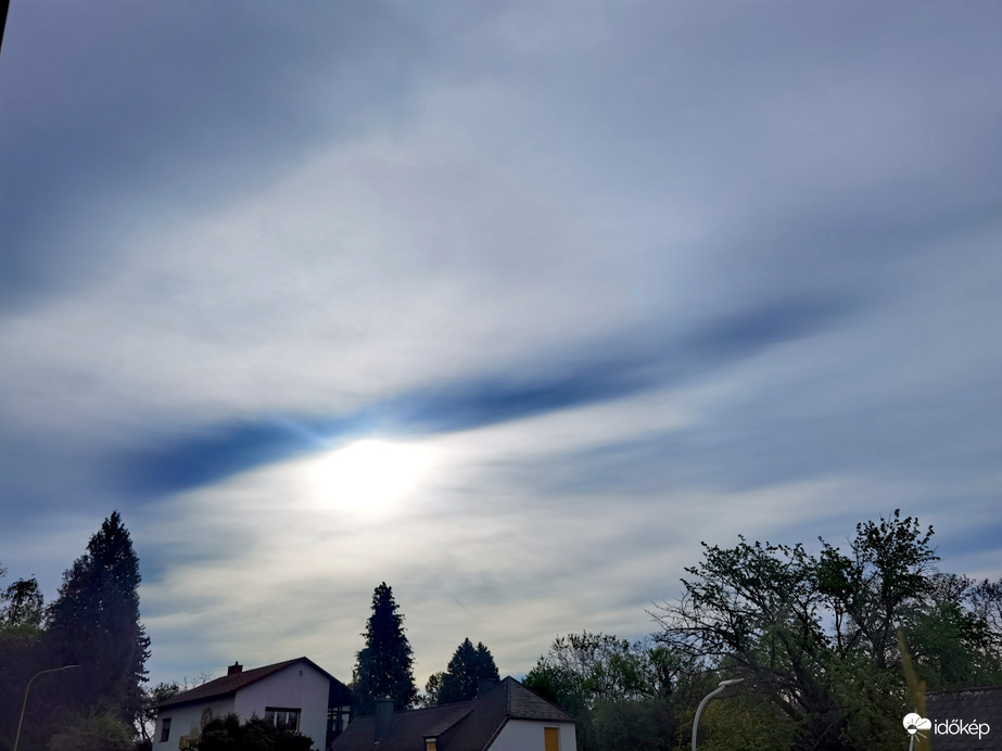 Napkelte, front közeleg 