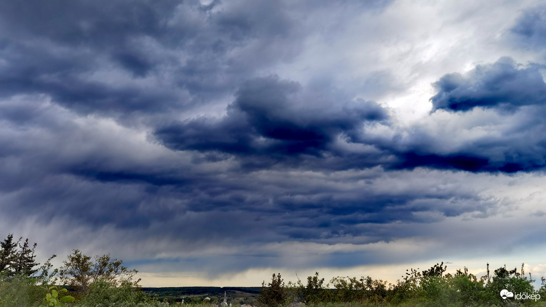 Délutáni felhővarázs 