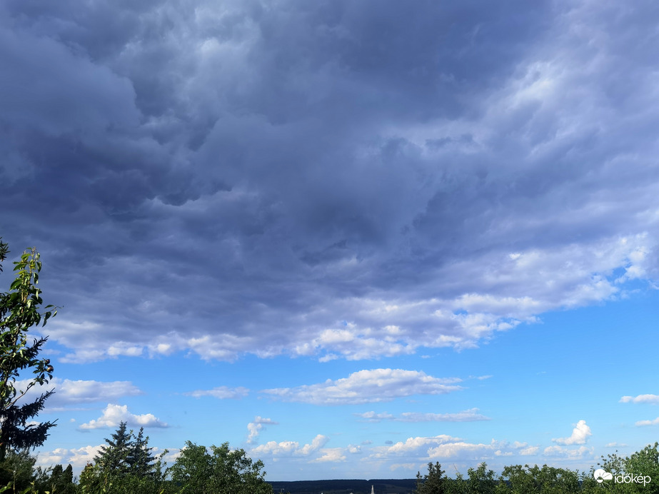 Zivatar közeleg Kőszegen... 