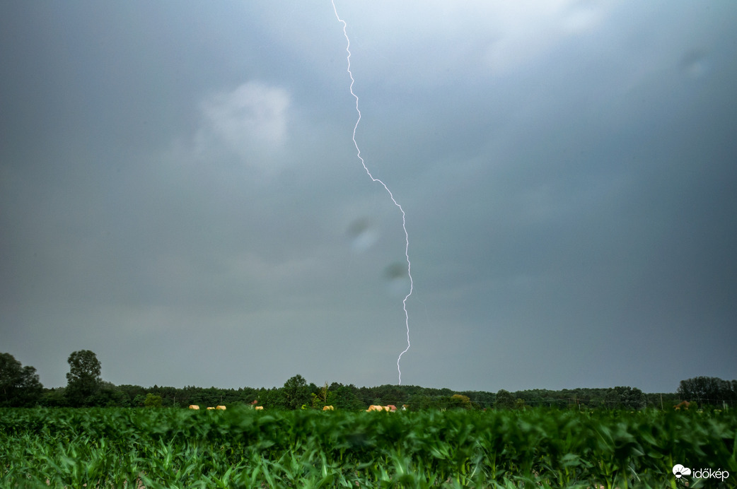 10sec   f/22   ISO100   ND400   24mm   Nikon D90