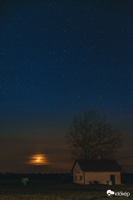 Ma így festett a Hold