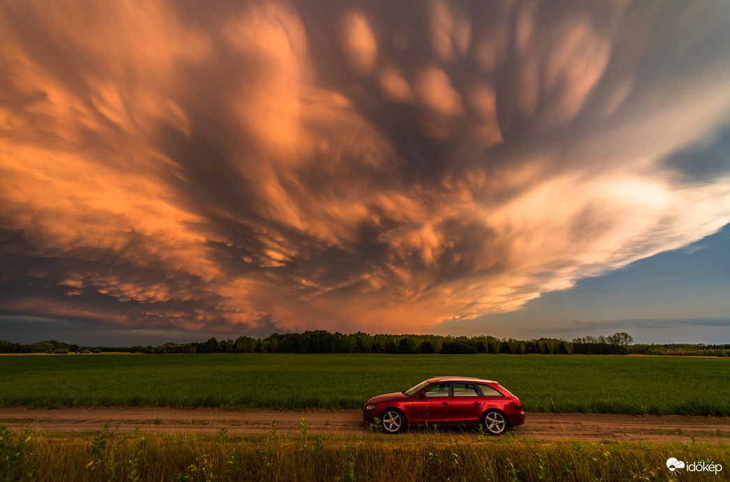 Elég brutálul festett az ég a zivatarok elvonulása után