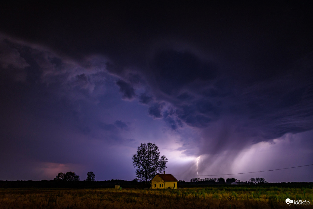 Éjjel megérkezett a hidegfront