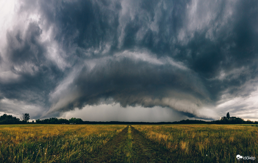 Ma csak úgy jöttek mentek a zivatarok