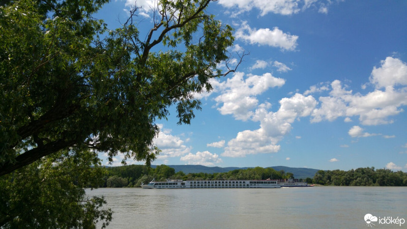 Vác