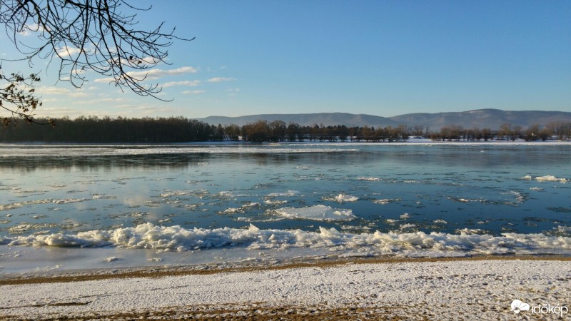 Vác