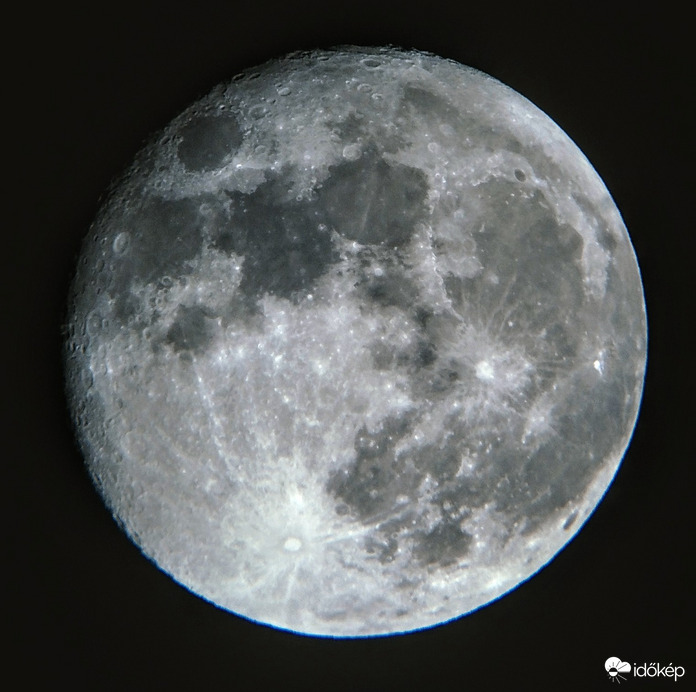Mai is látványos volt a telihold 