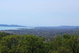 Balatonfüredi látkép a Csere-hegyi kilátóból