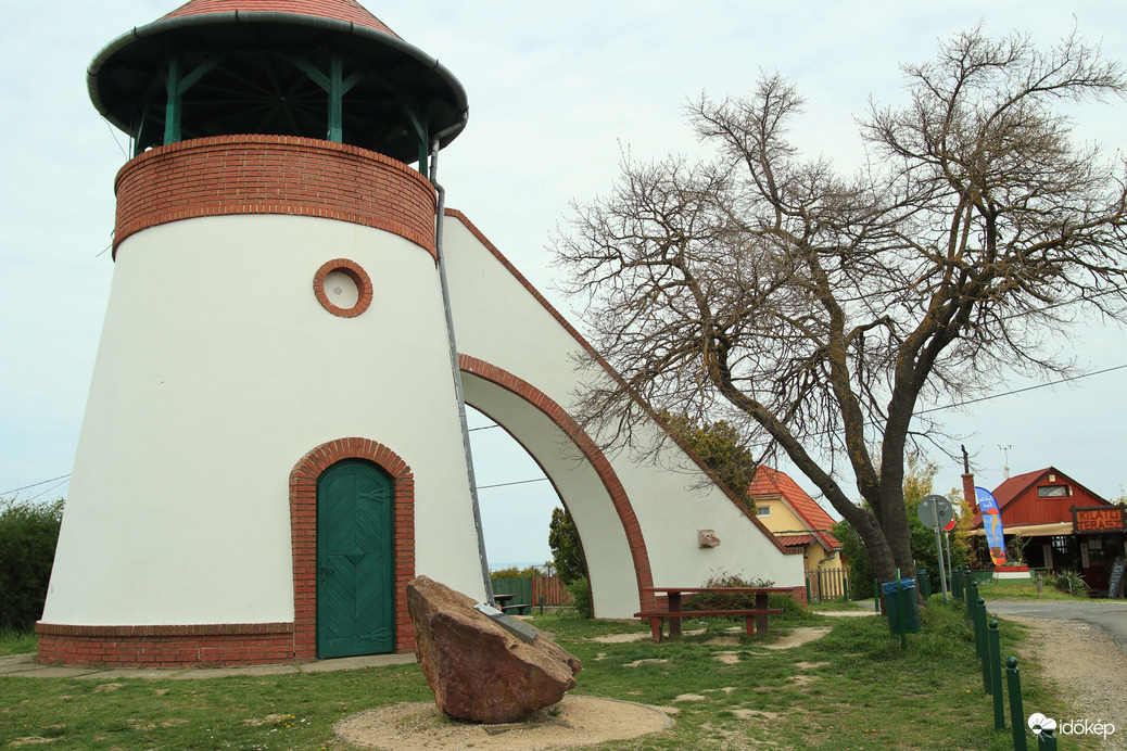 Kőhegyi kilátó és terasz