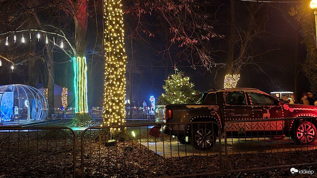 Mézeskalácsautó a Mesebirodalomban