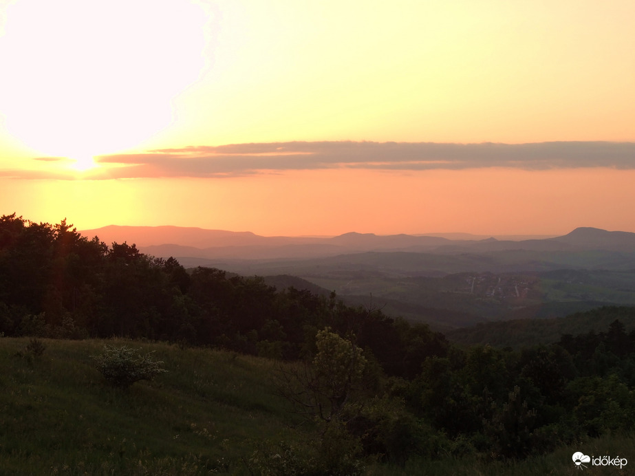 Napnyugta a Szénásokon