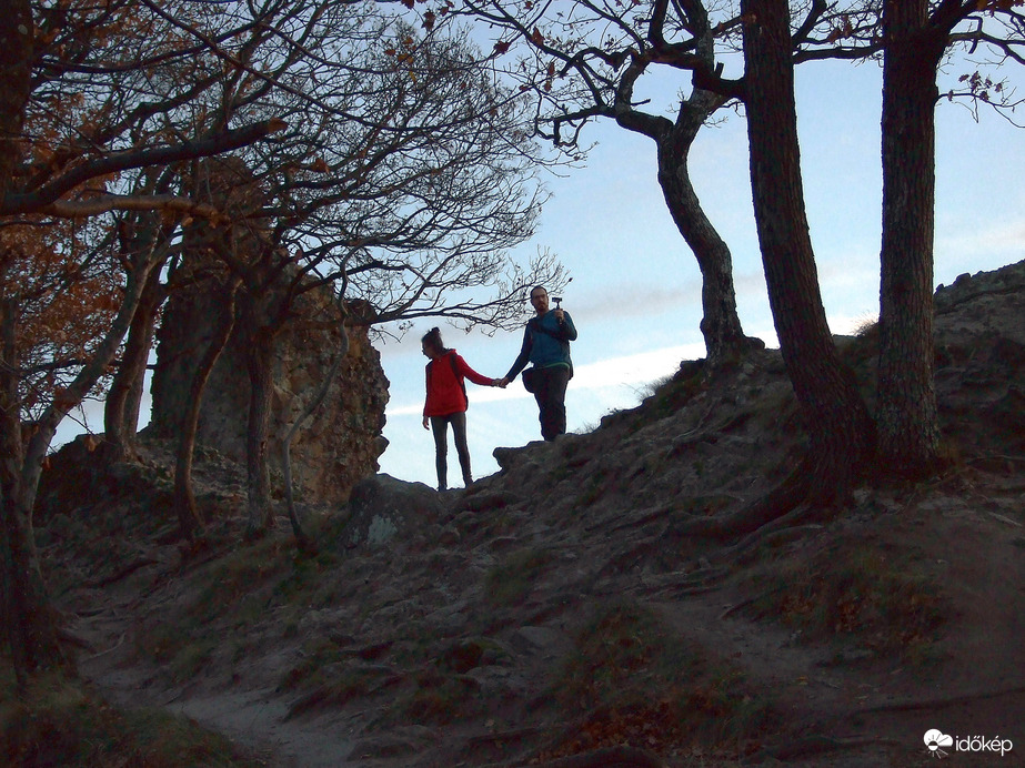 ide nem elég a szelfibot :) 