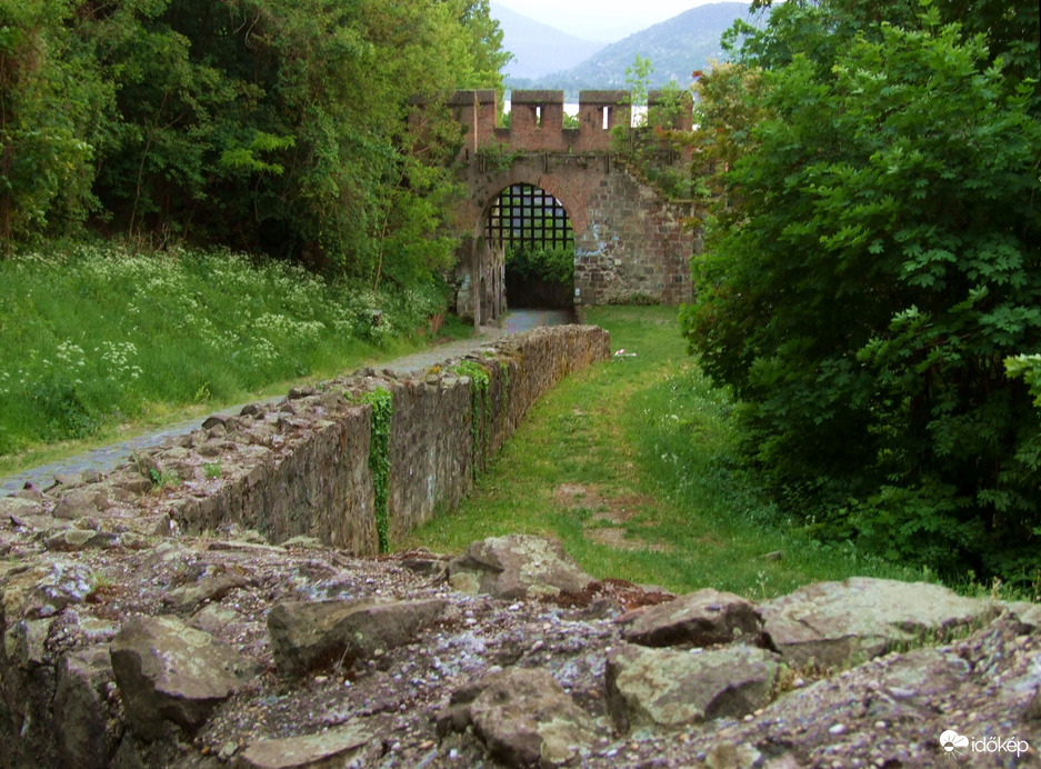 A vár bejárata 