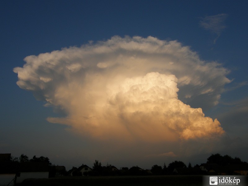 Cb incus naplementekor