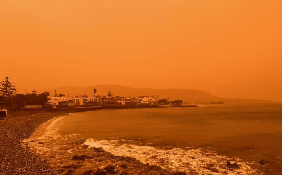 Vörösre színeződött az égbolt Krétán 2