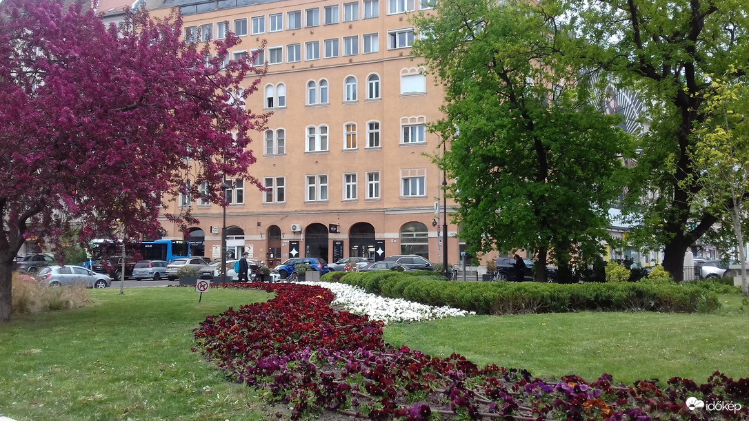 Elmentem a Széll Kálmán térre.