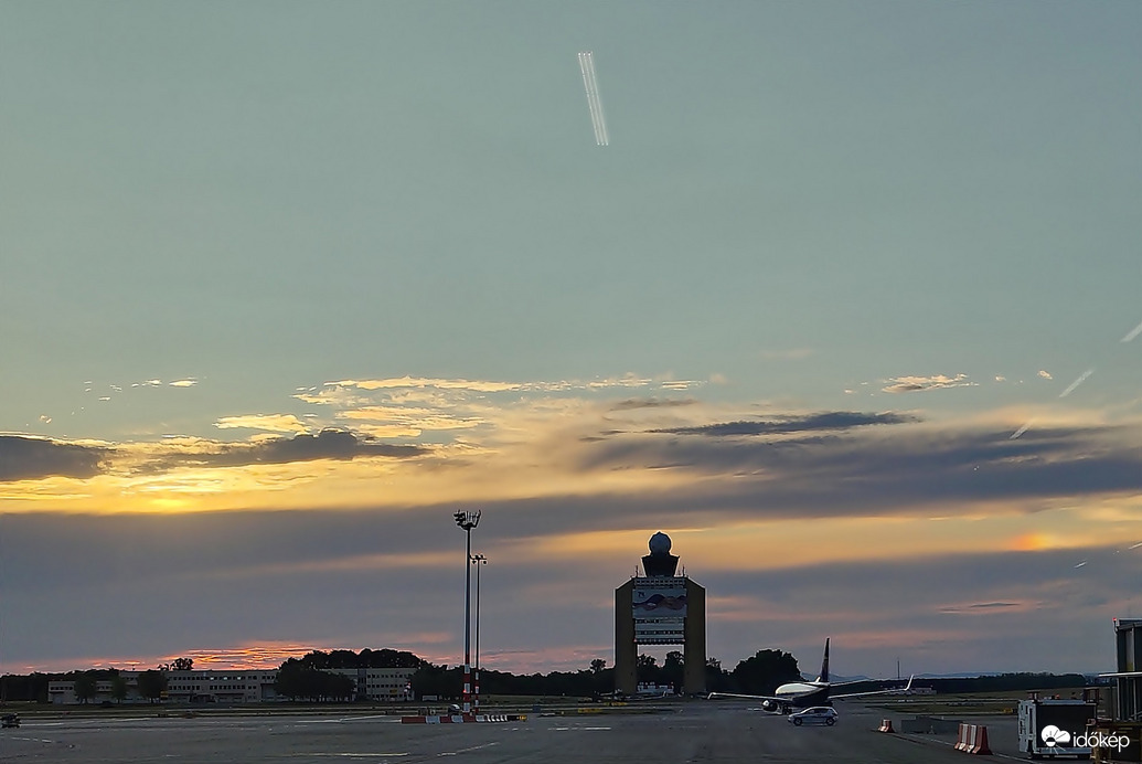 Naplemente melléknappal 