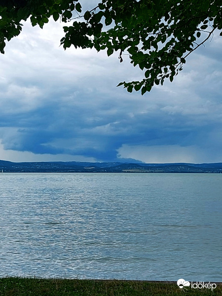 Földig érő felhők