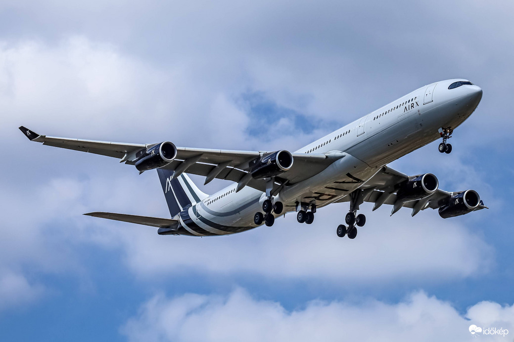 New Yorkból érkező A340-es Ferihegyen
