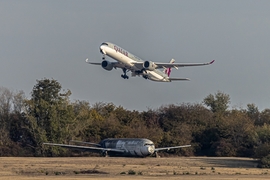 Qatar A350-1041